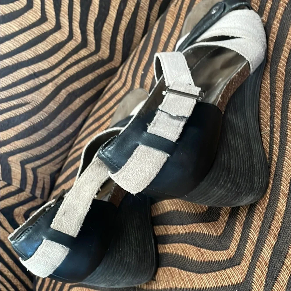 OTBT Black and Cream Heels with Criss-Cross Straps - Picture 3 of 9